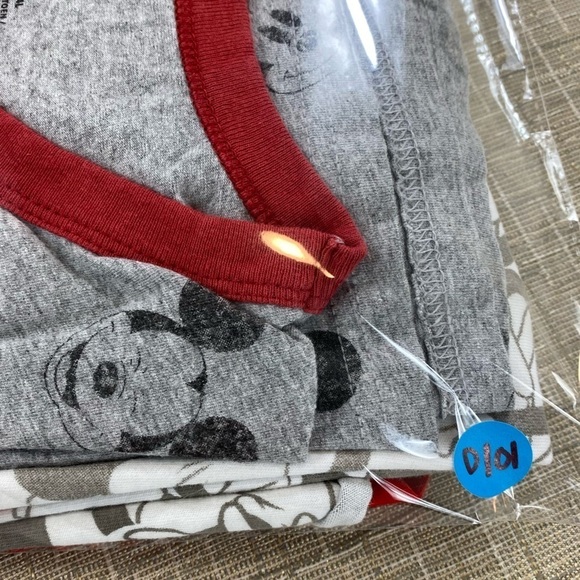 Disney Parks Two Women’s XL Mickey Mouse T Shirts‎ Bundle Short Sleeve - Picture 9 of 9